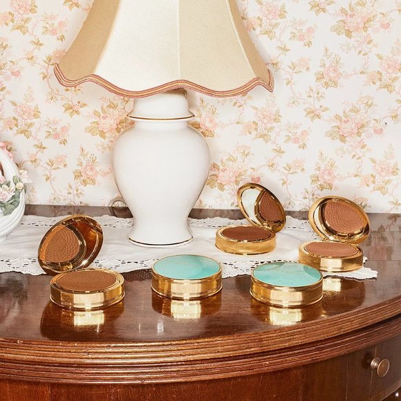 NIB⭐ GUCCI #04 TAN Poudre De Beauté Éclat Soleil Bronzing Powder ✅ NEW IN BOX - Picture 7 of 9